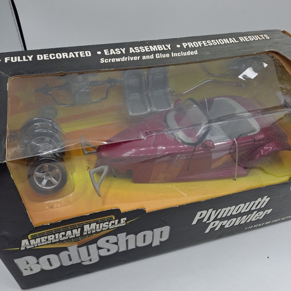 Ertl American Muscle 1:18  Plymouth Prowler 2001 Model Car 10+ years